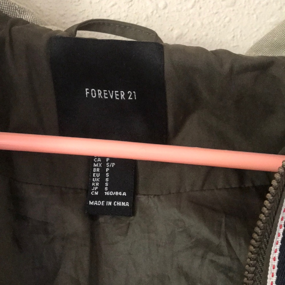 Green jacket - Picture 2 of 5